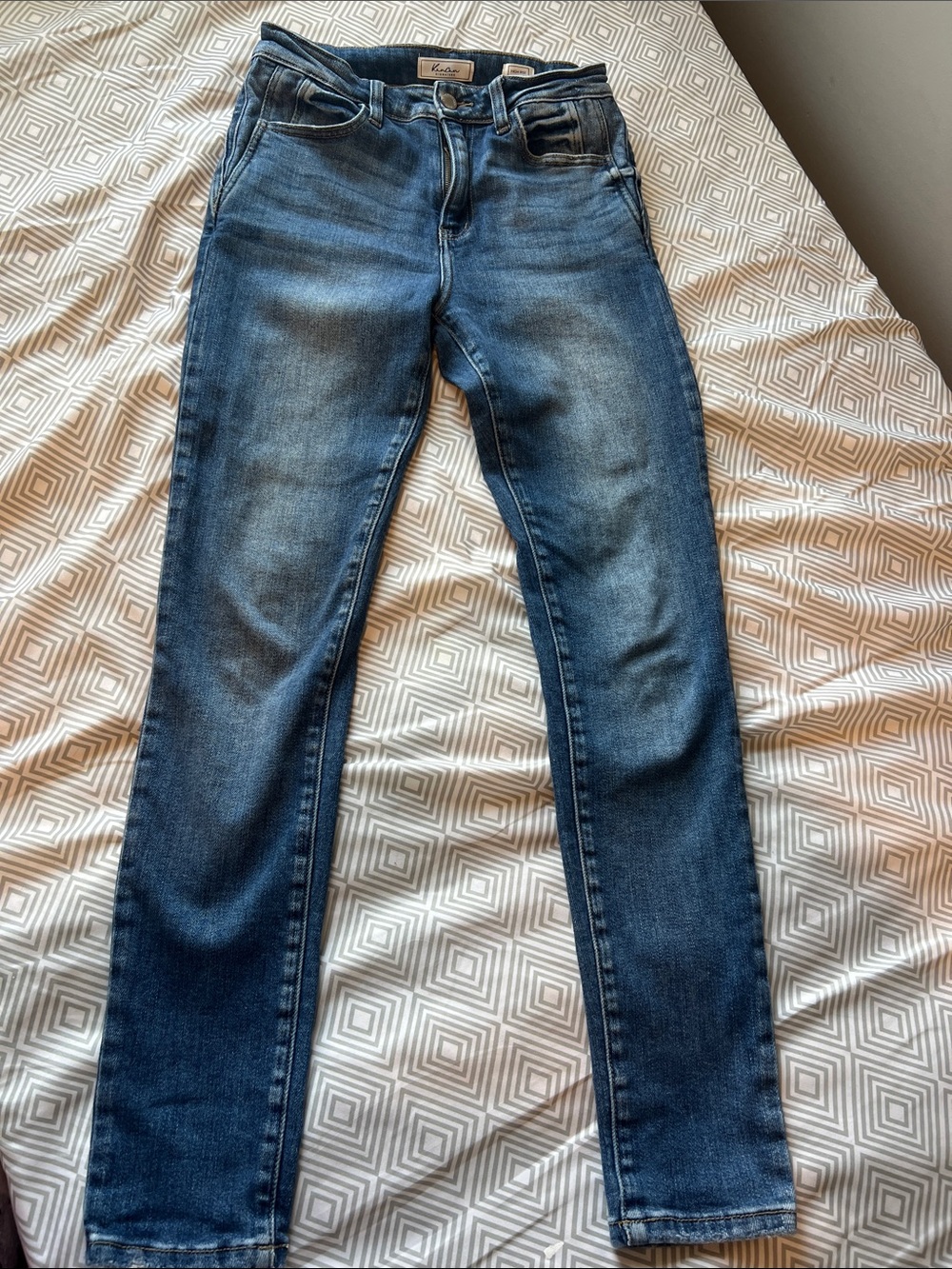 Kancan High Rise Skiny Women’s Blue Jeans - Classic Mid Wash SZ 27 VBK1875S